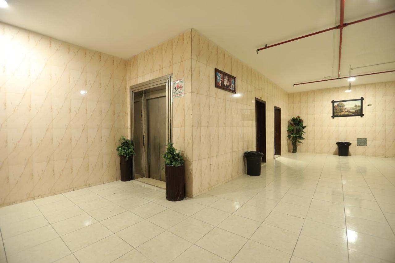 Al Eairy Apartments -Aldamam 7 Даммам Экстерьер фото