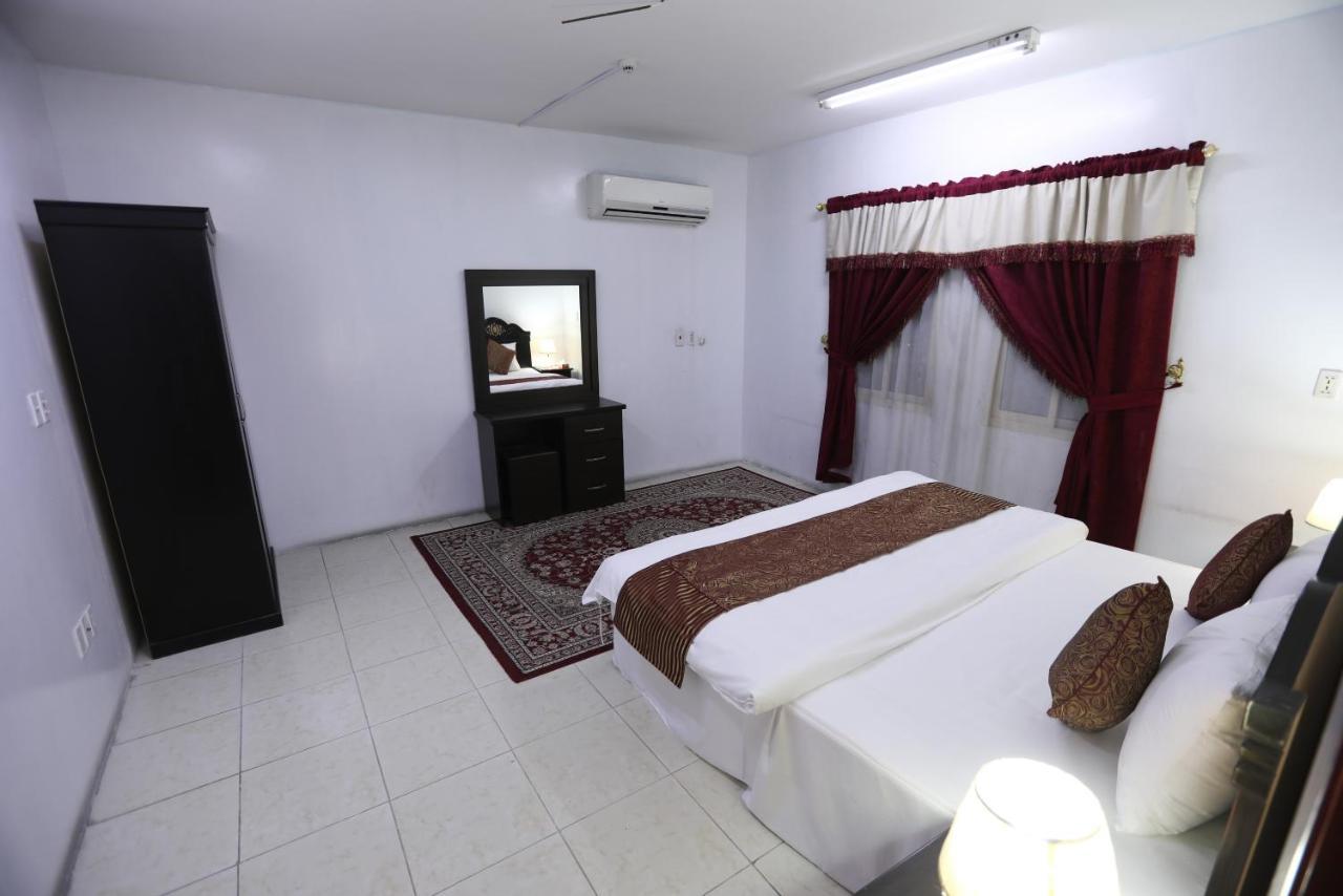Al Eairy Apartments -Aldamam 7 Даммам Экстерьер фото