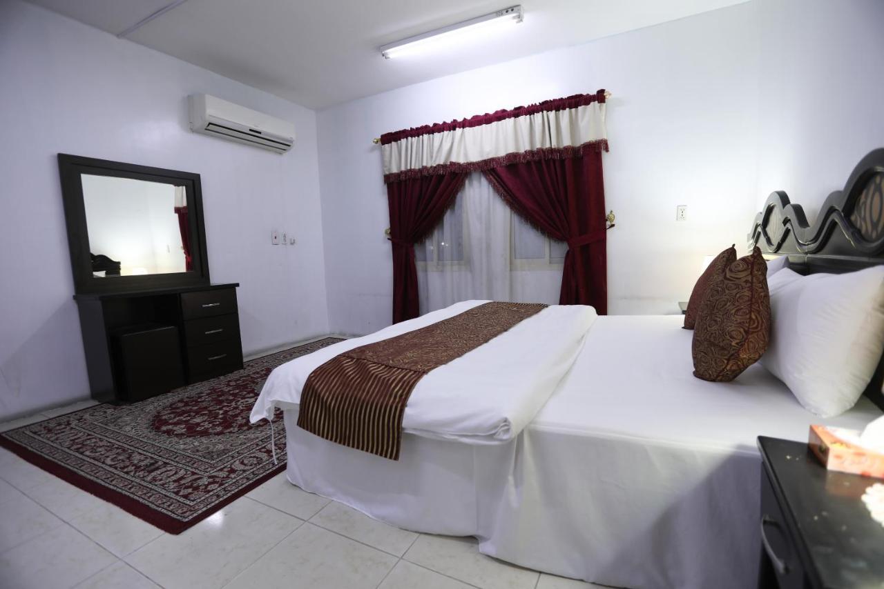 Al Eairy Apartments -Aldamam 7 Даммам Экстерьер фото