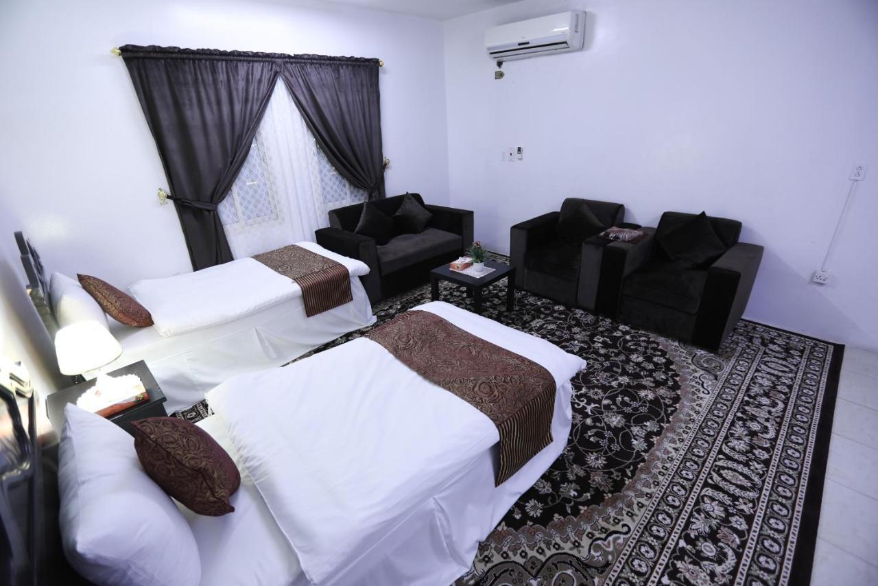 Al Eairy Apartments -Aldamam 7 Даммам Экстерьер фото