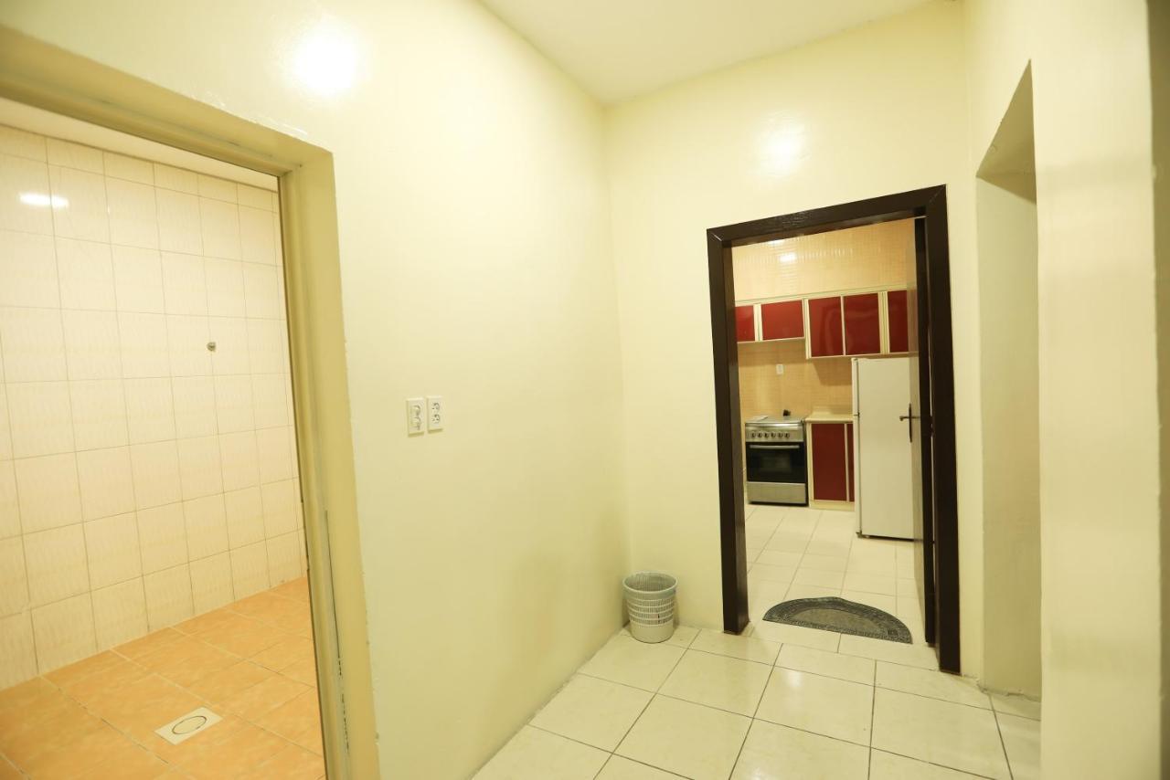 Al Eairy Apartments -Aldamam 7 Даммам Экстерьер фото